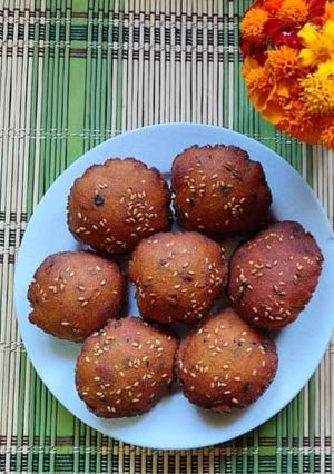 A picture of Corn flour dhekra (vada).