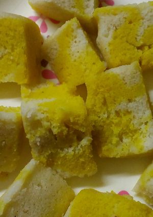 A picture of Two colour idli.