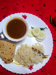 पंजाबी राजमा चावल(Punjabi Rajma Chawal Recipe In Hindi) रेसिपी मुख्य फोटो