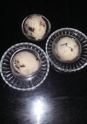 A picture of Banana chocolate ice cream.