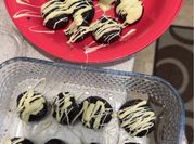 A picture of oreo cookies