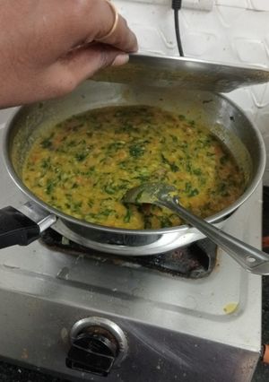 பருப்பு கீரை(paruppu keerai recipe in tamil) செய்முறை முக்கிய புகைப்படம்