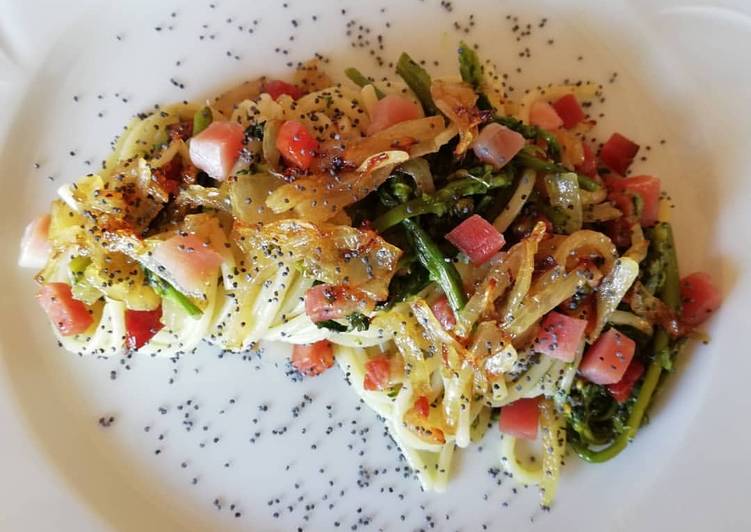 Spaghetti con i broccoletti e le cipollette dell'orto 🥦🥓