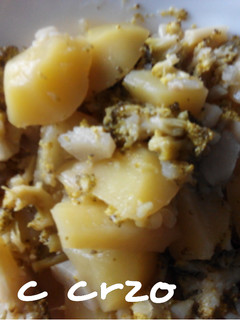 Una foto de Patatas, brócoli y nabos