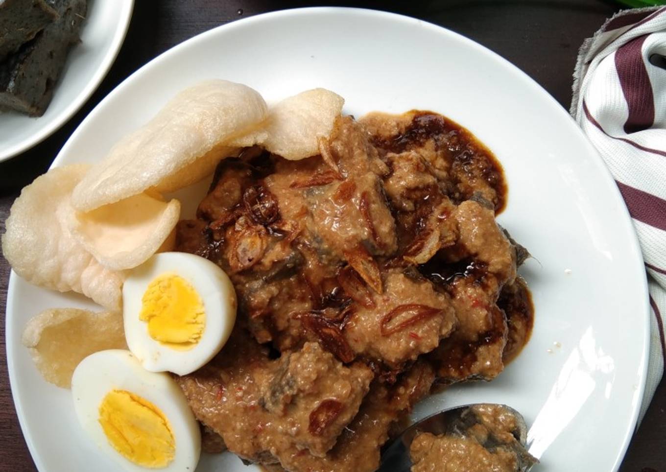 Siomay jantung pisang bumbu kacang