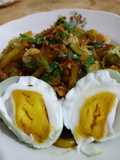 Mie kenyol telur asin