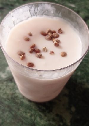 रूह अफ़ज़ा लस्सी (rooh afza lassi recipe in Hindi) रेसिपी मुख्य फोटो