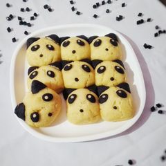A picture of Panda pull apart bread without oven.