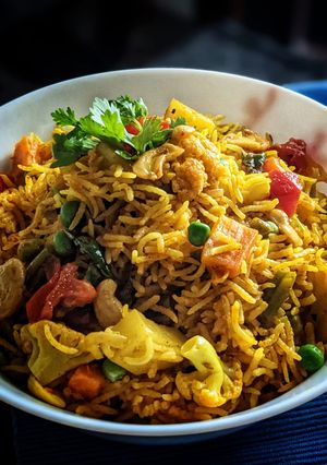 ভেজিটেবল মশলা পোলাও (vegetable masala pulao recipe in Bengali) রেসিপির প্রধান ছবি