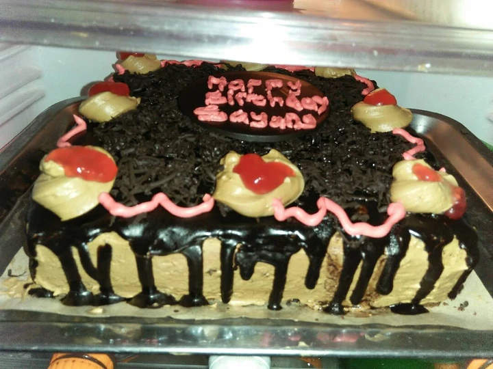 Cara Sederhana Menyiapkan Resep  Cake Coklat Ultah simpel yang Enak Banget, Bikin Ketagihan