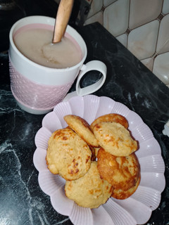 A picture of Pap with pan akra.