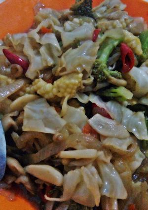Foto resep Diet GM hari keempat sahur tumis sayuran & buka pisang+susu