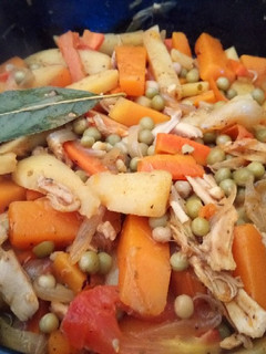 Una foto de Vegetales salteados con pollo
