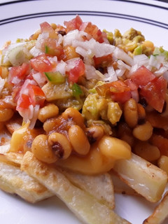 Una foto de Papas🍟 "fritas" veganas🥑🌰🍅