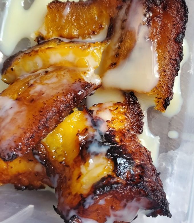 Una foto de Plátano macho con leche condensada