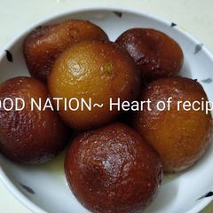 A picture of Gulab jamun.