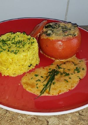 Una foto de Tomates asados rellenos con espinacas