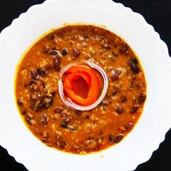 A picture of Resturant Style Rajma Curry.