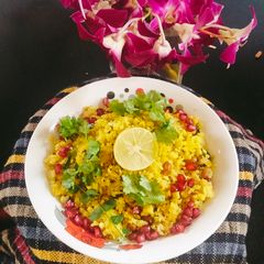 A picture of Indore poha 😋😋❤️.
