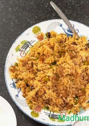 A picture of Soya nuggets fried rice.