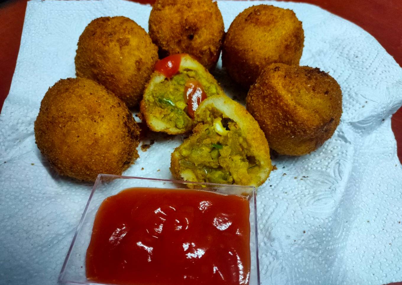 Breadvada or Aloo bonda
