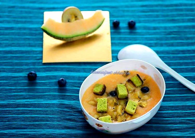 Fresh Muskmelon soup topped with green tea cake croutons