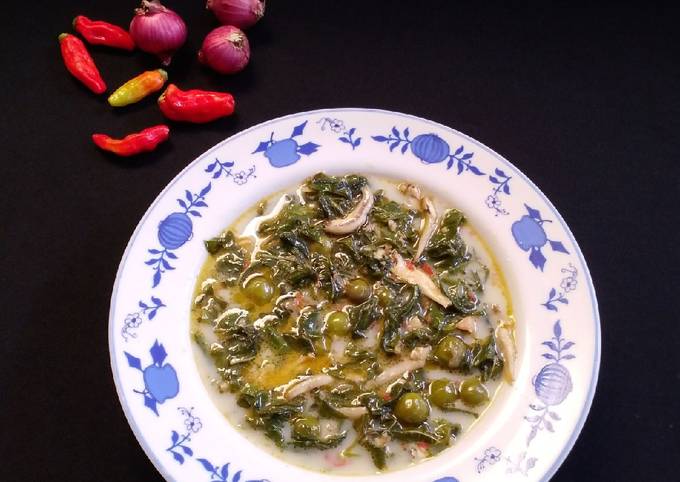 Resep Gulai Daun Ubi-Rimbang oleh Lungit Darmawan - Cookpad