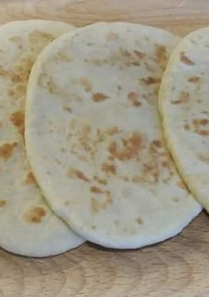 A picture of 🥙🌯Pita Bread🌯🥙.