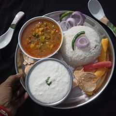 आलू मटर की सब्जी और चावल (aaloo matar ki sabji aur chawal recipe in Hindi)-レシピのメイン写真