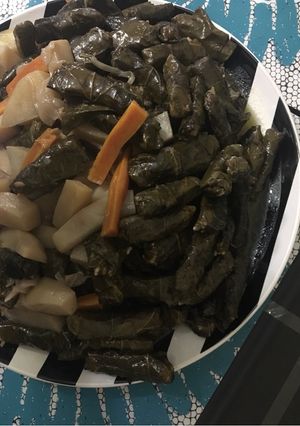 صورة لوصفة ورق عنب بالزيت (يالنجي)