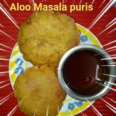 A picture of Aloo Masala puris.