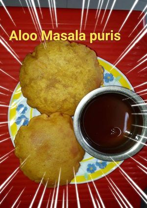 A picture of Aloo Masala puris.