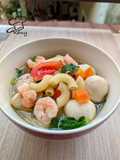 Chicken and Vannamei Macaroni Soup