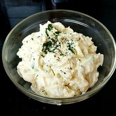 A picture of My Spicy Potato Salad 😉.