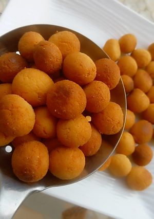 A picture of Milk Balls.