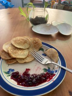 A picture of Low calorie pancakes.