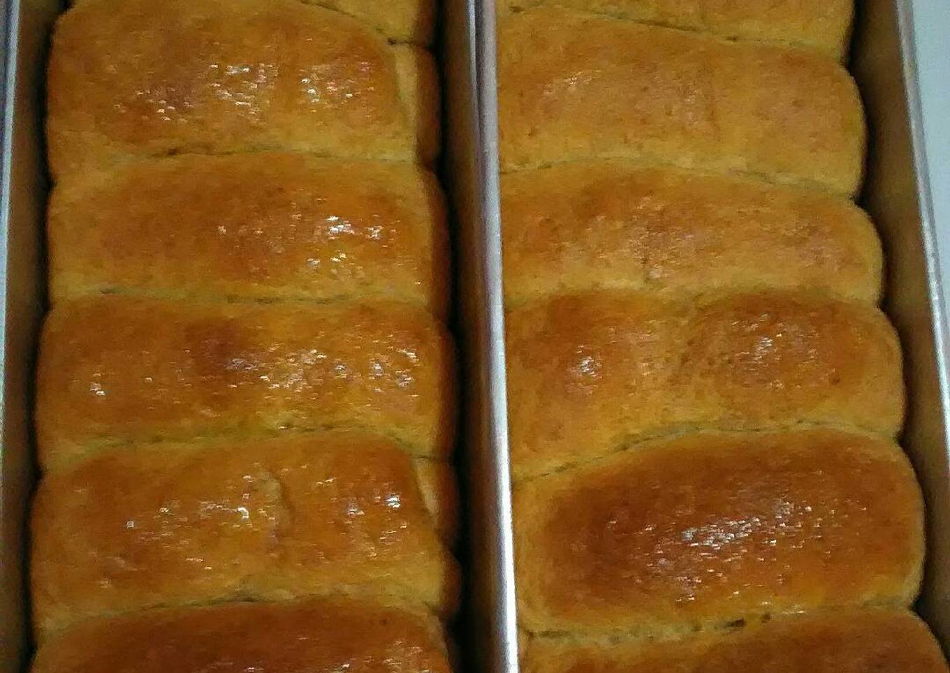 Whole wheat bread roll alias roti sobek gandum tanpa isi