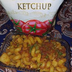 A picture of Ketchup macaroni.