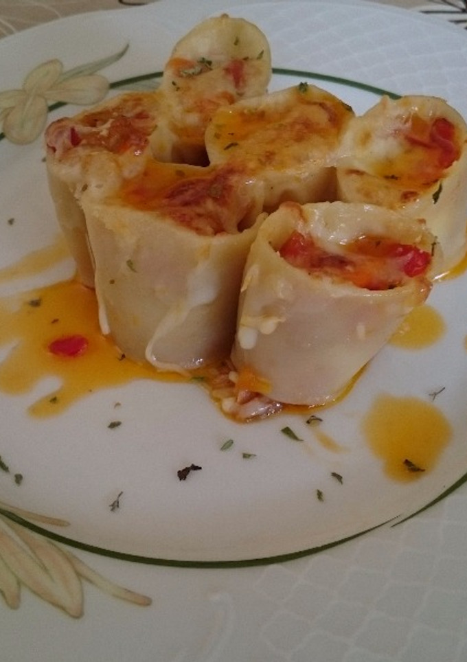 Una foto de Paccheri con atún y verduritas
