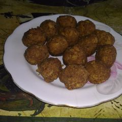 A picture of Methi laddu.