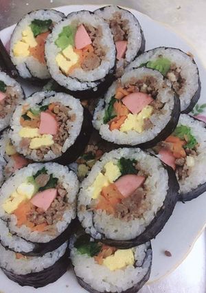 Hình của món Gimbap chuẩn Hàn.