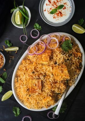 A picture of Paneer Makhani Dum Biryani.