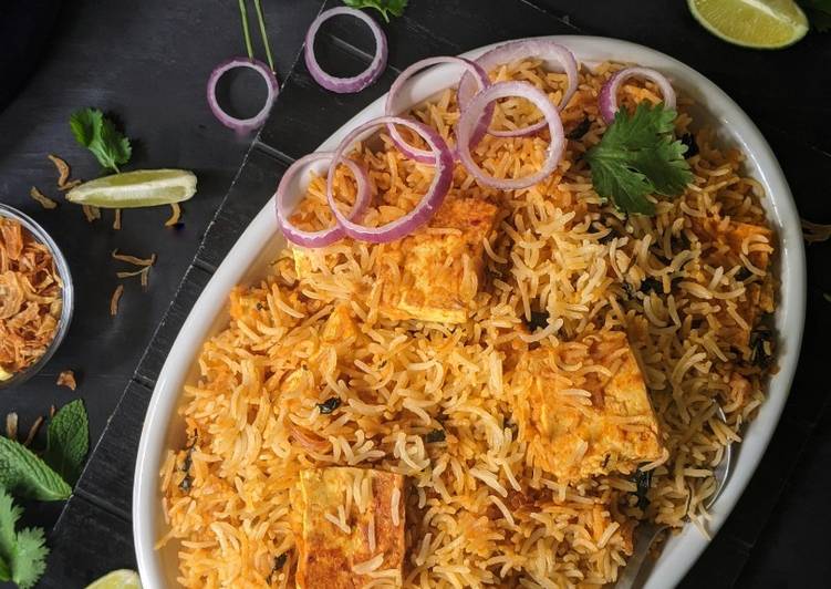 Paneer Makhani Dum Biryani