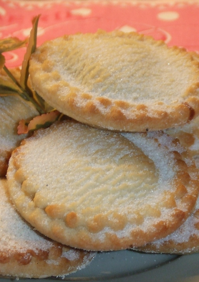Una foto de Mince pies navideños. Tartaletas de picadillo de frutas secas