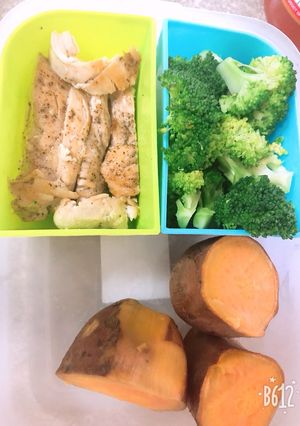 Hình của món “ Bữa trưa eat clean của tớ”.