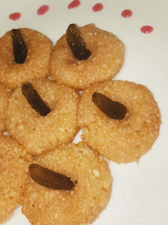 பனீர் தேங்காய் லட்டு(Paneer coconut laddu recipe in tamil) செய்முறை முக்கிய புகைப்படம்