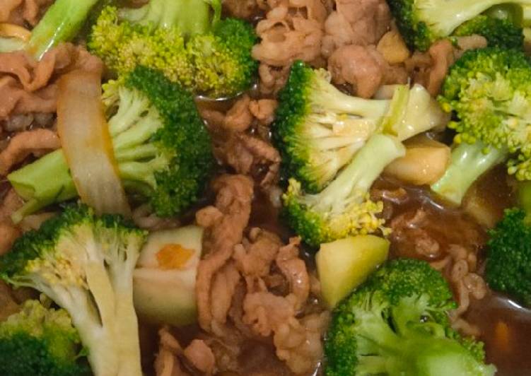 Cara Gampang Menyiapkan Brokoli cah daging sapi yang Enak Banget