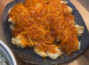 Hình của món Cá diêu hồng phi lê chiên giòn sốt chua ngọt.