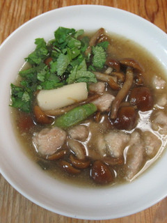 滑子菇赤肉羹湯 的食譜成品照片