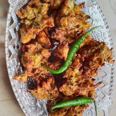 A picture of Lettuce Pakoda.